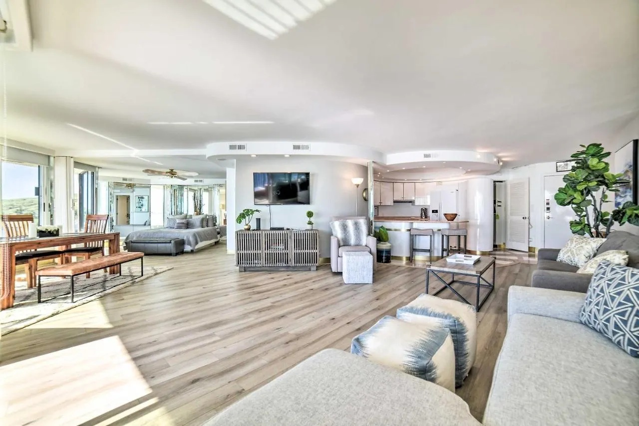 Luxurious Maui Getaway With Panoramic Ocean Views! Apartment Wailuku